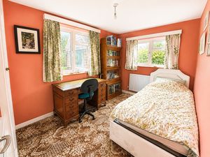 Bedroom- click for photo gallery
